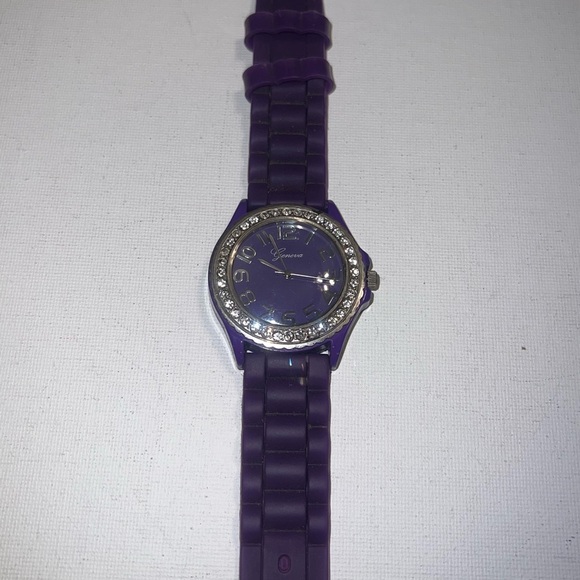 ♦️
Purple Watch with Rhinestone Bezel - Picture 1 of 2